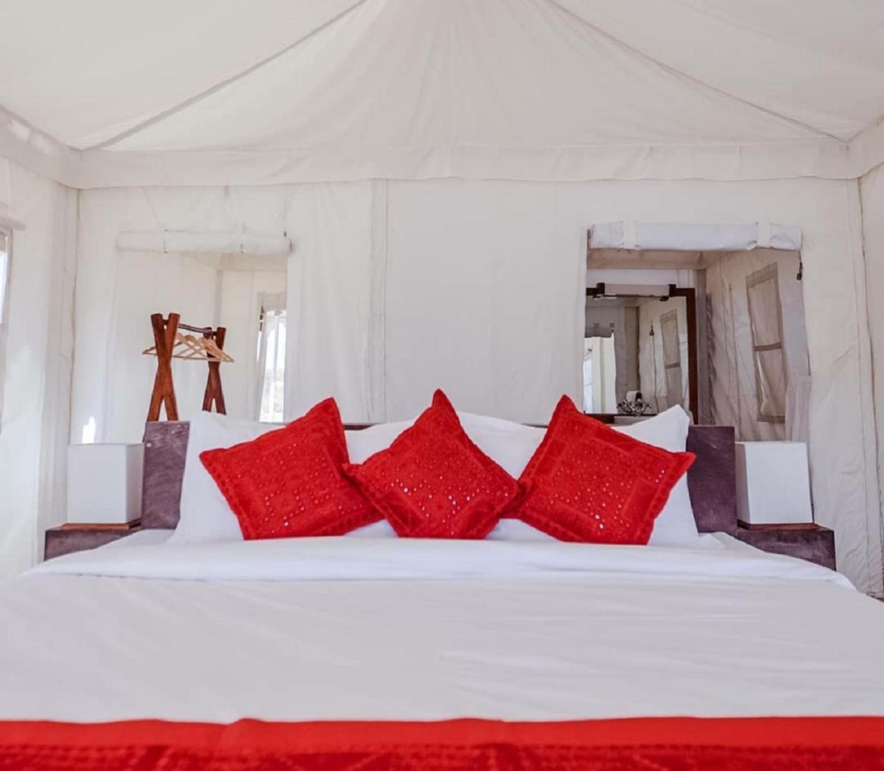 Wild Heritage Resort & Camp Jaisalmer Buitenkant foto